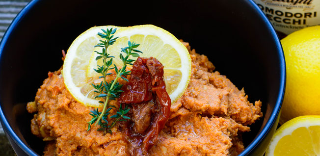 Hummus mit getrockneten Tomaten - einfach Zuckerfrei